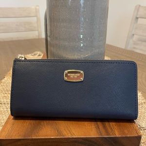 Like new MK navy wallet! Matching crossbody listed!